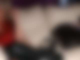 SquirtyMommy's Live Sex Cam Show