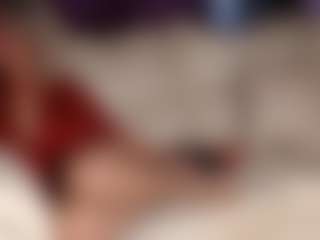 Live cam show with SquirtyMommy - Granny on TeamSkeetLive