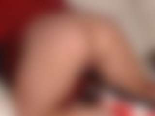 SquirtyMommy's Live Sex Cam Show
