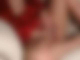 SquirtyMommy's Live Sex Cam Show