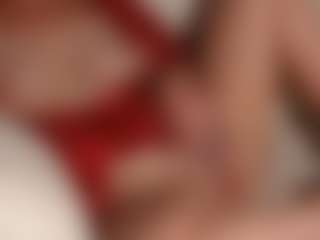 Live cam show with SquirtyMommy - Mature on madthumbs