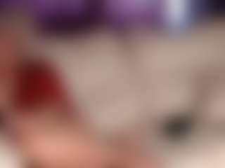 Live cam show with SquirtyMommy - Blonde Hair Middle Aged on Camiplay Live