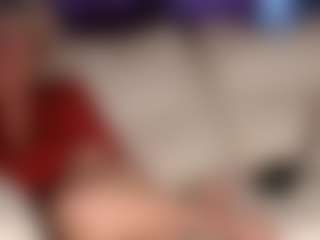Live cam show with SquirtyMommy - Striptease Granny on Hubzter Live