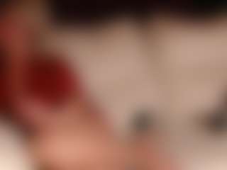 Spettacolo in cam dal vivo con SquirtyMommy - Smoking su Camsoda