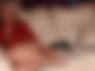 SquirtyMommy's Live Sex Cam Show