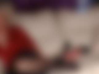 SquirtyMommy's Live Sex Cam Show