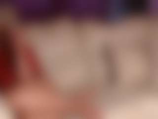 SquirtyMommy's Live Sex Cam Show
