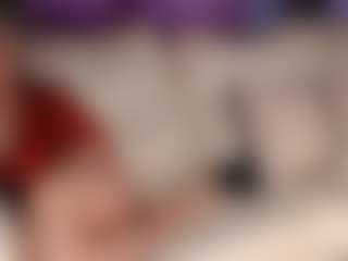 SquirtyMommy MILF webcam performer live streaming