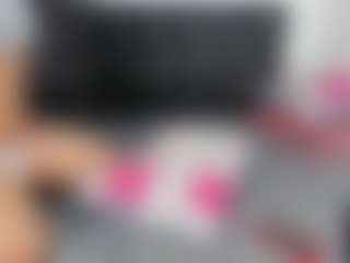 Live cam show with Alexamendoza - HD on Camsoda