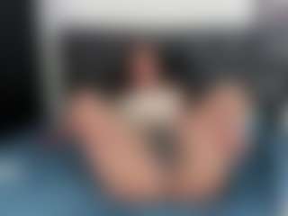 Live cam show with Alexamendoza - White on Uber Horny | colombia