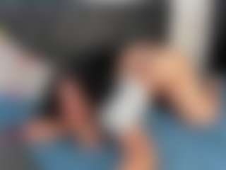 Live cam show with Alexamendoza - Brown Eyes on Camsoda