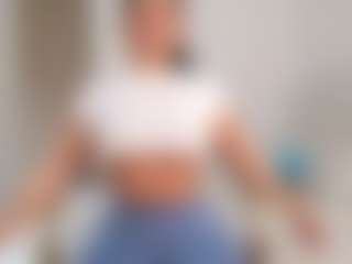Live cam show with annie-santos - Curvy on CamwithHer