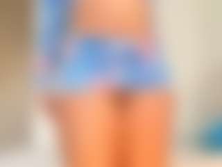 Live cam show with annie-santos - Teen (18+) on TottyGirls