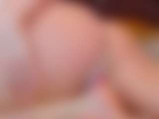 Live cam show with NoraBigAss - Fingers on Camiplay Live