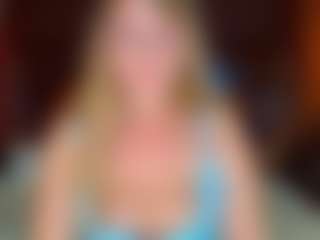 Live cam show with NoraBigAss - Blonde Hair on SmokeAndPoke