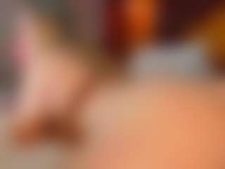 Live cam show with NoraBigAss - Flashing on Camsoda