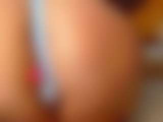 Live cam show with NoraBigAss - Thong on Camsoda