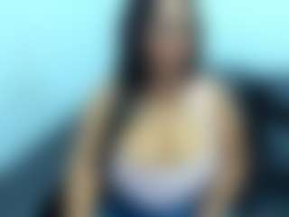 Live cam show with alysonyummyx - Sexcam on 1on1-livenow