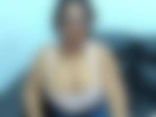 Live cam show with alysonyummyx - Glasses on Camsoda
