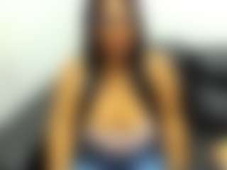 Live cam show with alysonyummyx - Glasses on xplaylive.com