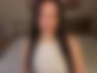 Spettacolo in cam dal vivo con Zlata - Spank su Camsoda