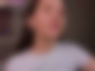 Show de cam en vivo con Zlata - Naugthy MILF en Camsoda