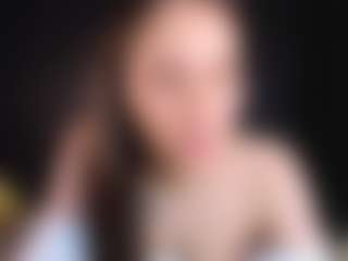 Zlata MILF webcam performer live streaming