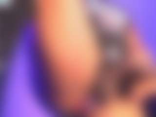 Live cam show with AMBER - Small Tits on madthumbs