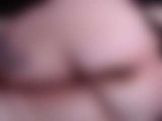 Live cam show with Keira Stone - Bedroom on Chatstar