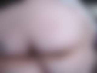 Live cam show with Keira Stone - Average on CamwithHer