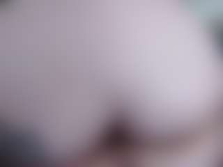 Live cam show with Keira Stone - Solo on Milfs Live