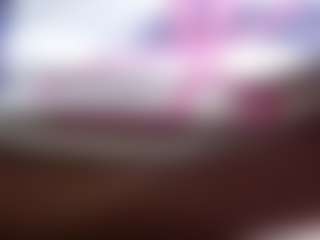 Live cam show with Keira Stone - Average on madthumbs