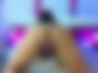 MiaMarin-hot's Live Sex Cam Show