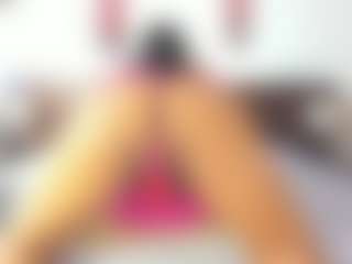 MiaMarin-hot's Live Sex Cam Show