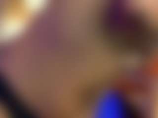 Live cam show with LorenDaze - Middle Aged on Cam Slut