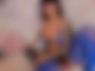 Live cam show with VanessaFox__ - Fingering on Camsoda