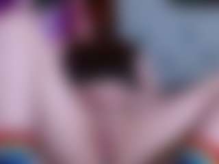 Live cam show with Red-moon1 - Bedroom on Camsoda