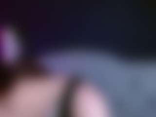 Live cam show with Red-moon1 - Thin on SxyPornLive