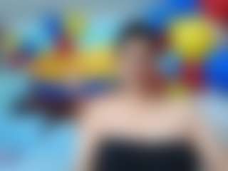 Live cam show with Isabel Sofia - Flashing on livesuperchat.net