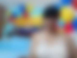 Live cam show with Isabel Sofia - Granny on TeamSkeetLive