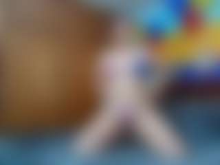 Live cam show with Isabel Sofia - Granny Dildo on livesuperchat.net