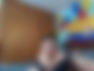 Live cam show with Isabel Sofia - Granny Dildo on camtv