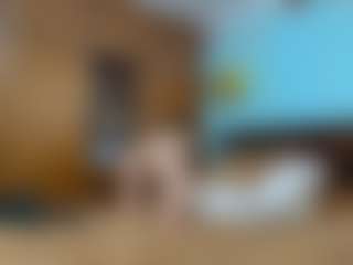 Live cam show with Isabel Sofia - Gamer Mature on liverealitysex.com