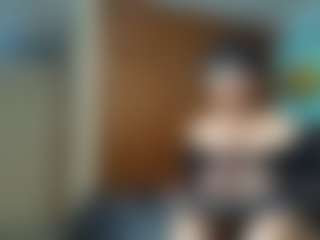 Live cam show with Isabel Sofia - Spy Granny on Gym Cam Girls