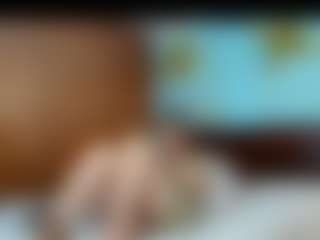 Live cam show with Isabel Sofia - Flashing on Hubzter Live