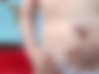 Live cam show with Isabel Sofia - Fingers on CamClone