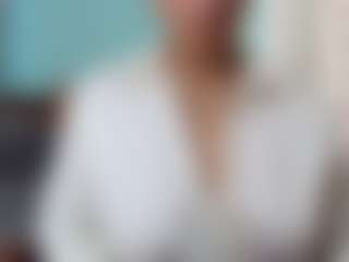 Live cam show with Isabel Sofia - Granny Lovense on luckytryst.com