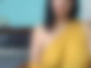 Live cam show with Isabel Sofia - Shaved Pussy Mature on liverealitysex.com