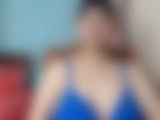 Live cam show with Isabel Sofia - Flashing on WildCum