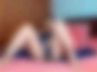 Live cam show with Isabel Sofia - Granny on Dolls Live